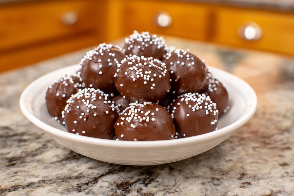 Decadent No-Bake Brownie Batter Protein Bites: The Ultimate Healthy Treat!