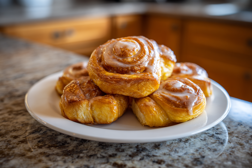Golden Keto Cinnamon Cream Cheese Roll-Ups: Your New Favorite Low-Carb Treat