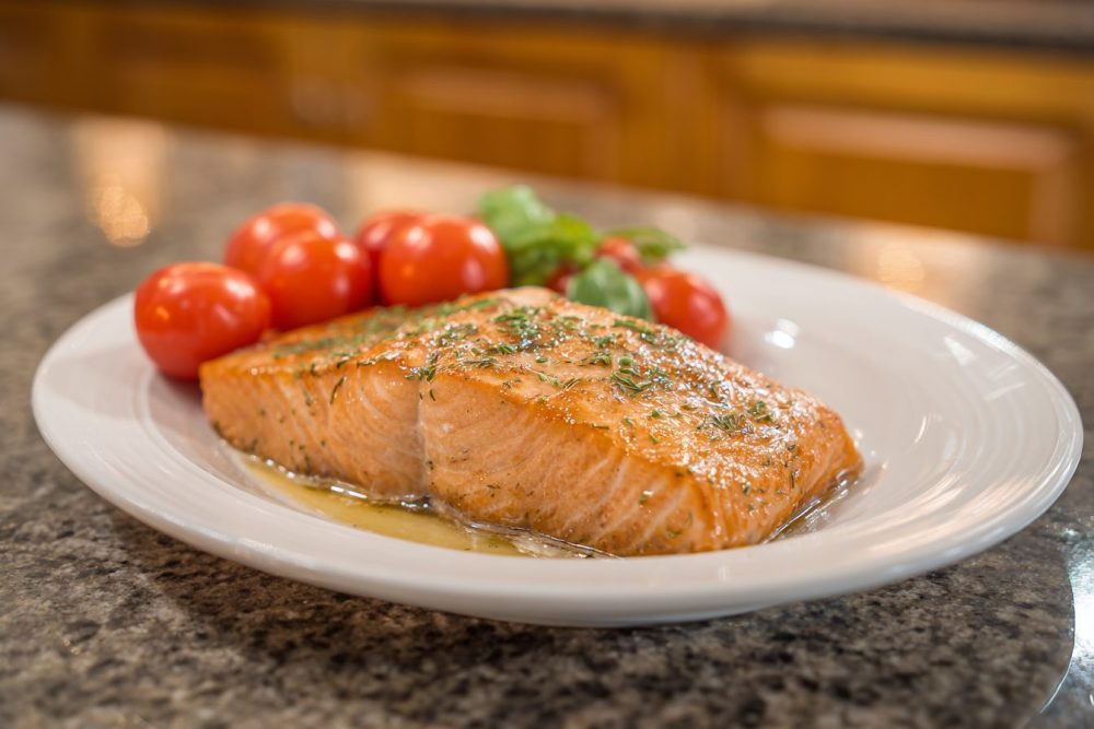 Grilled Salmon with Zesty Lemon Dill Sauce