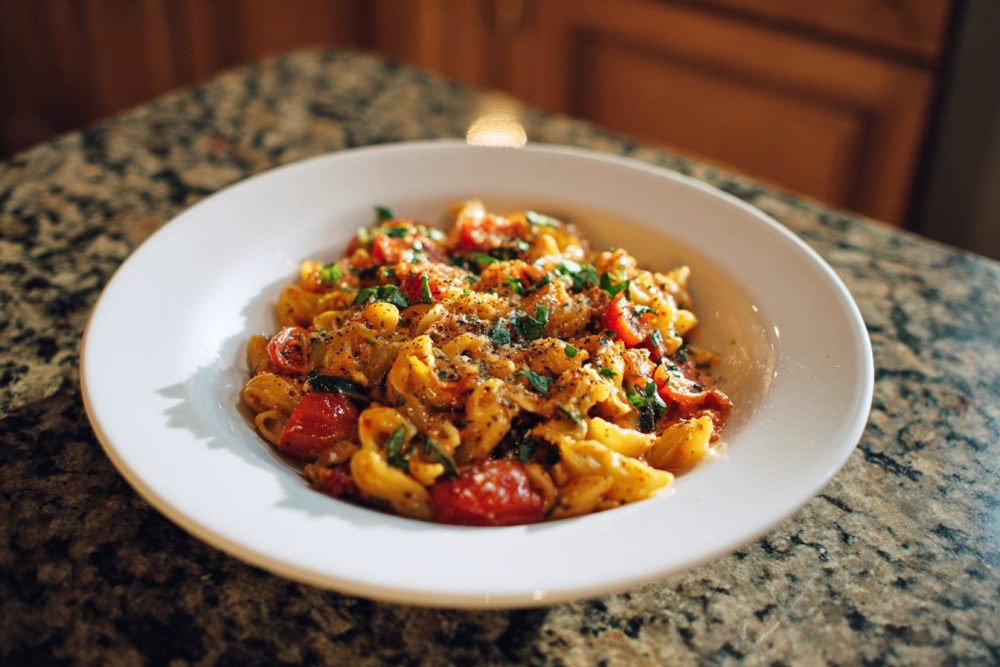 Mediterranean Garden Delight: A Healthy Pasta Bake for Sunny Evenings