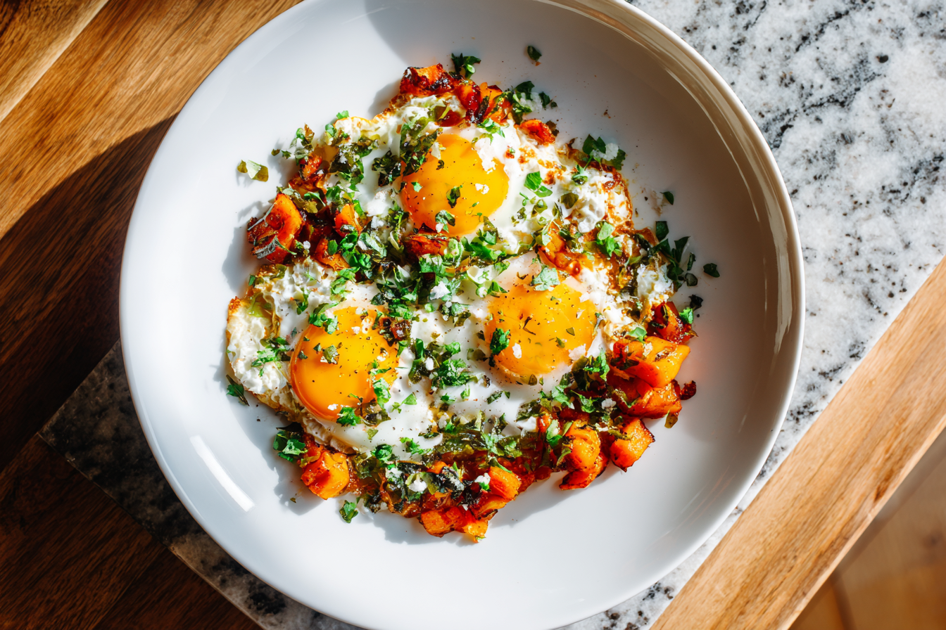 Spicy Sriracha Chicken & Quinoa: Your New 50g Protein Lunch Powerhouse