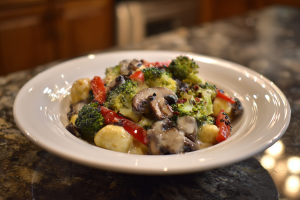Vibrant Veggie Bowl: Broccoli, Peppers, and Mushroom Medley