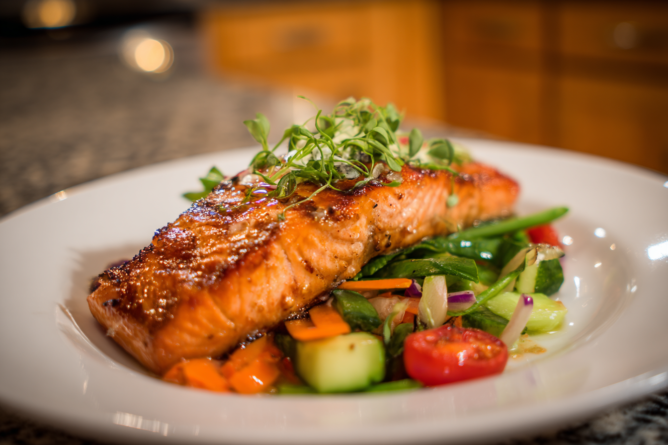 Zesty Lemon Grilled Salmon with Roasted Veggies: Your New Go-To Healthy Dinner