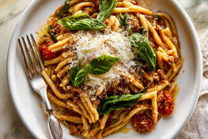 Lemon-Basil Pasta with Cherry Tomatoes & Burrata